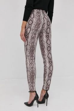 Γυναικεία Υφασμάτινα Παντελόνι Guess χρώμα: καφέ -Ρούχα Εκπτώσεις unnamed file 5311